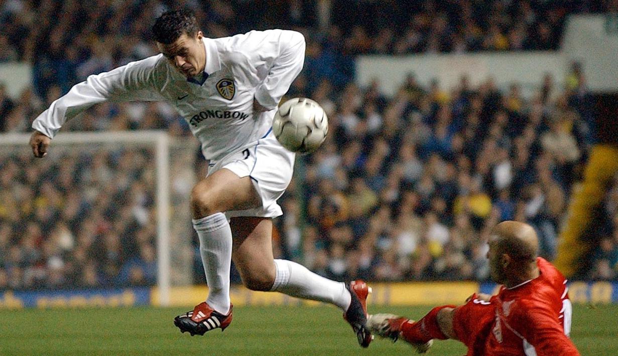 Ian Harte berhasil membukukan 28 gol dari 238 penampilannya di Liga Inggris. Pemain belakang berkebangsaan Irlandia ini pernah tercatat bermain di Leeds United, Sunderland, dan Reading sebelum ia memutuskan pensiun di tahun 2015. (Foto: AFP/Paul Barker)