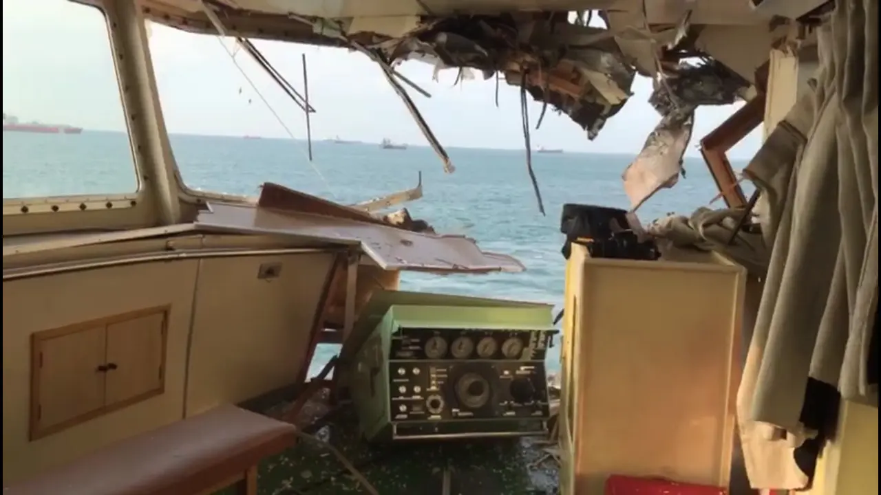 Kapal tabrakan di Selat Sunda