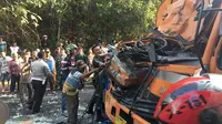Penampakan horornya kecelakaan bus di Lampung yang tewaskan 8 penumpang (Foto: Kabid Humas Polda Lampung, Kombes Pol Zahwani Pandra Arsyad)