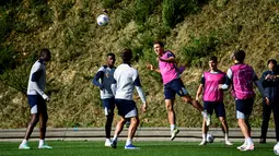 Sociedad saat ini bersaing ketat dengan Inter Milan di posisi dua teratas. Mereka sama-sama telah mengumpulkan tujuh poin. (ANDER GILLENEA / AFP)