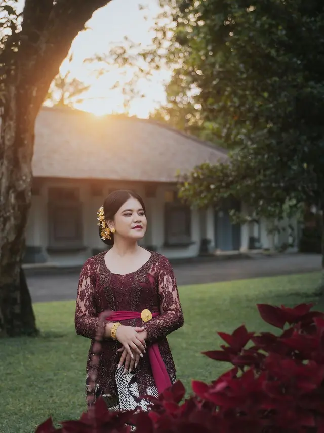 Peringati Hari Raya Nyepi, Ini Pemotretan Kahiyang Ayu Pakai Baju Adat Bali