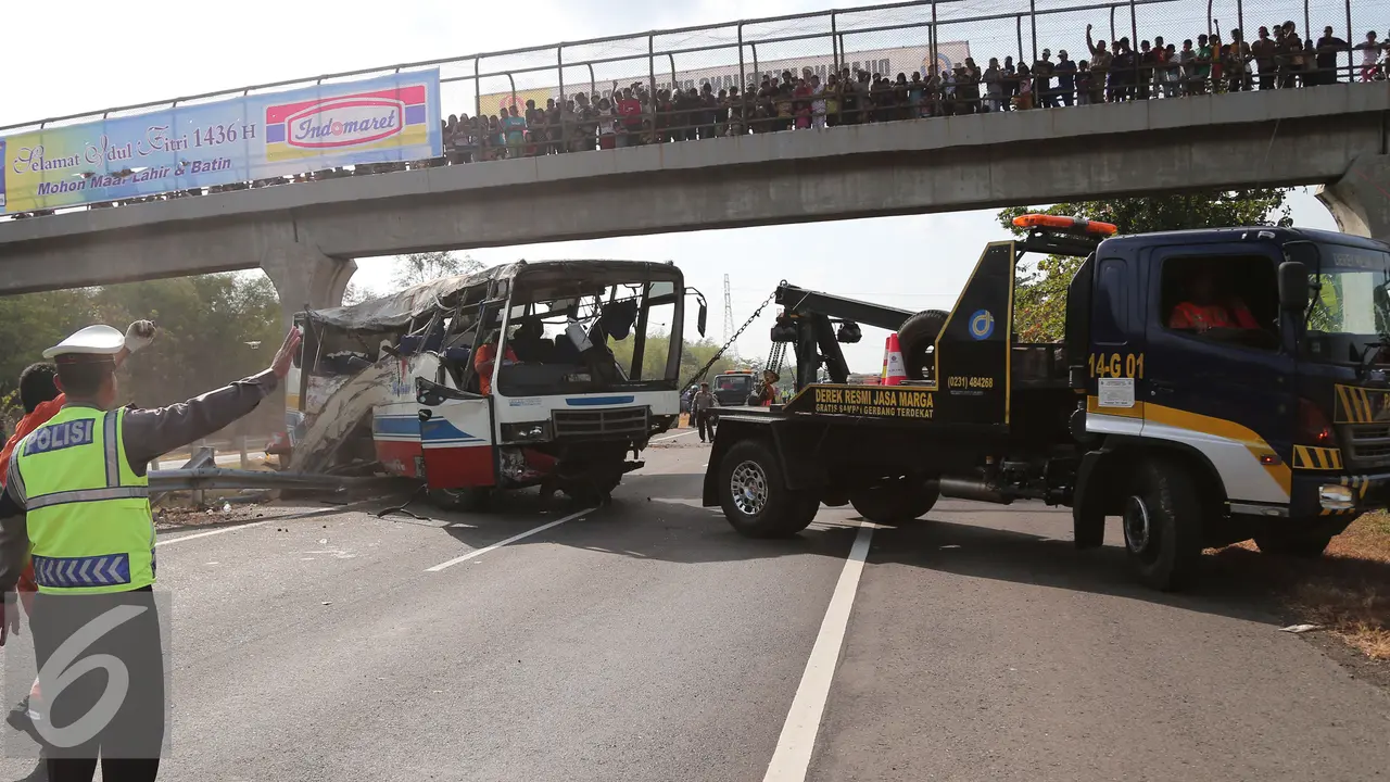 20150714-Kecelakaan di KM 202-Jabar