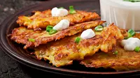 Easy, traditional latkes recipe. (Photo: timolina/Freepik)