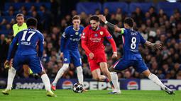 Les Parisiens yang memiliki modal apik, tampil tanpa beban. Mereka langsung unggul 1-0 atas tuan rumah saat laga masih berjalan enam menit melalui Khvicha Kvaratskheila. (AFP/Franck Fife)