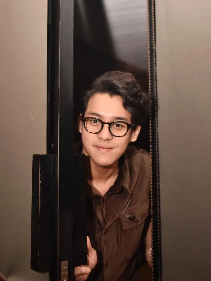 Tulis Pesan Maaf, Ini 6 Potret Ardhito Pramono Usai Bebas dan Kembali Manggung