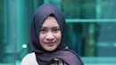 Orang tua Ikke memberitahu bahwa seorang perempuan tak boleh membiarkan auratnya terlihat pada 40 hari setelah menjalankan ibadah haji.  (Adrian Putra/Bintang.com)