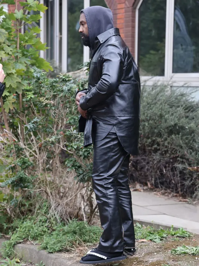 Kanye West Burberry, credit:  Ye (@kanyewest)