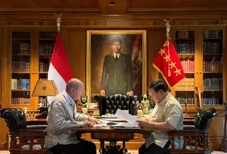 Presiden Prabowo Subianto bertemu Rosan Perkasa Roeslani di kediaman pribadinya di Hambalang, Kabupaten Bogor, Jawa Barat, Jumat (24/4/2026)