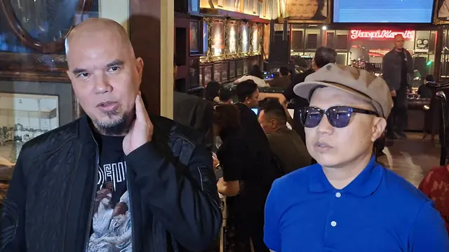 Ahmad Dhani dan Sandhy Sondoro (credit: KapanLagi.com/Matias Purwanto)