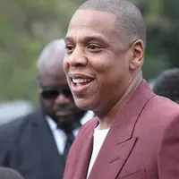 Ibu Jay Z, Gloria Carter, ternyata seorang lesbian. Hal tersebut terungkap di album 4:44 milik Jay Z dalam lagu Smile. Selama ini ia berpra-pura karena malu dengan lingkungan. (ARI PERILSTEIN / GETTY IMAGES NORTH AMERICA / AFP)