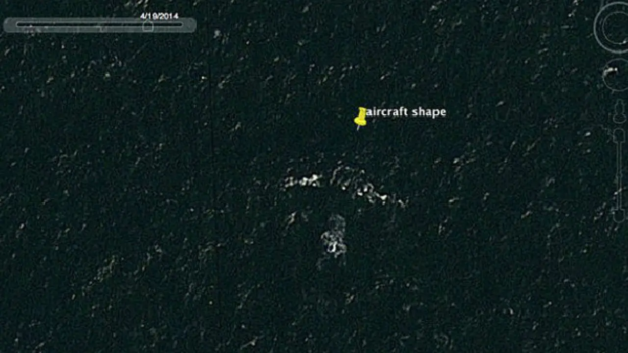 Penampakan diduga MH370 via Google Earth. (Google Earth)