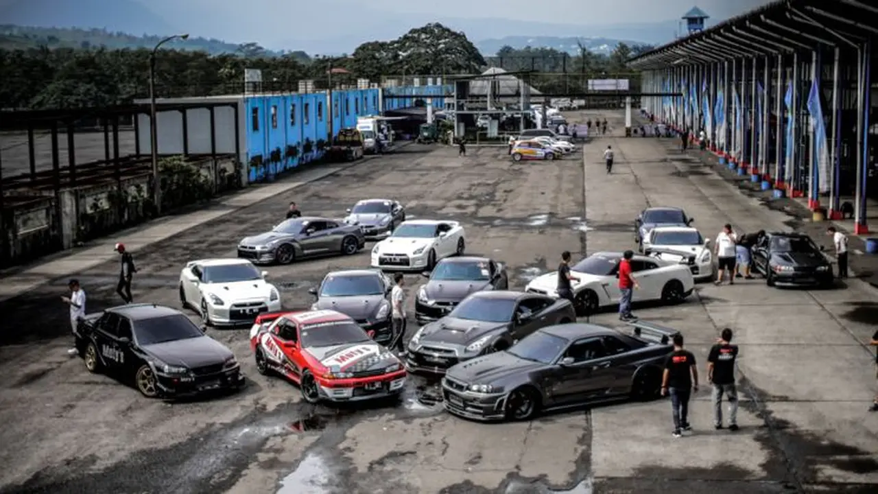 Komunitas Nissan GT-R Belajar Berkendara Aman di Sentul (Ist)
