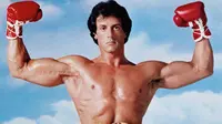 Sylvester Stallone disebut baru saja membocorkan bagian akhir film terbaru Rocky yang berjudul Creed melalui foto sebuah naskah.