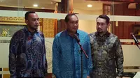 Mantan Mendag Muhammad Lutfi usai menjalani pemeriksaan di Kejaksaan Agung terkait kasus mafia minyak goreng. (Merdeka.com/Rahmat Baihaqi)