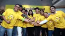 Para selebriti partisipan di acara konferensi pers ‘Botakin Selebriti Shave For Hope 2015’ di Patio, Kebayoran Baru, Jakarta Selatan, Selasa (11/8/2015). (Wimbarsana/Bintang.com)