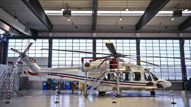 Mengunjungi Pabrik Pembuatan Helikopter AgustaWestland AW189 di Italia