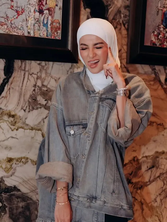 Potret Gaya Geng Cendol Kumpul Pertama Arisan di Tahun 2025.