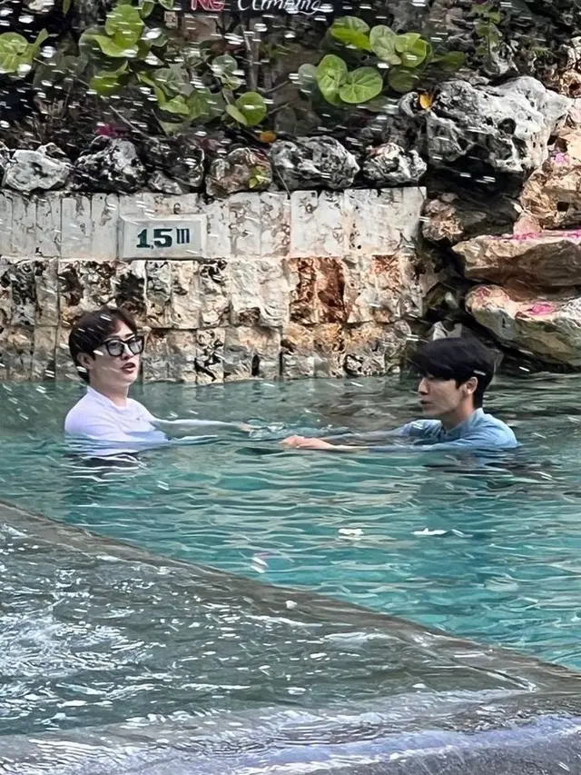Sambil Kerja, Ini 7 Momen Liburan Donghae dan Eunhyuk Super Junior di Bali