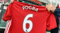 Jersey Manchester United bernomor punggung 6 milik Paul Pogba