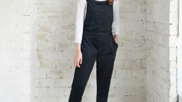 Jumpsuit Wanita (Sumber foto: Bukalapak)