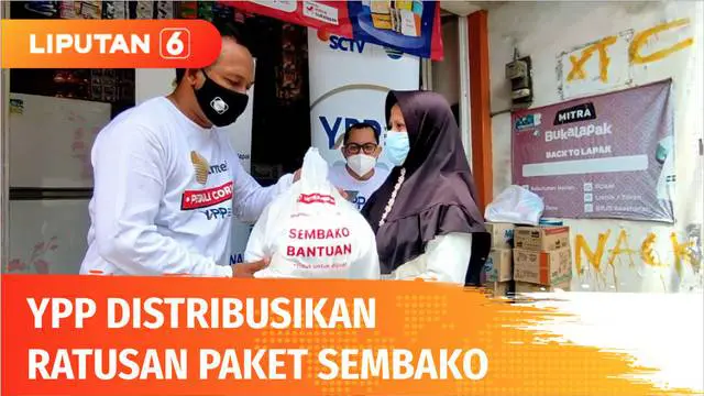 Ratusan paket sembako bantuan pemirsa SCTV-Indosiar kembali didistribusikan di Cirebon, Jawa Barat. Kali ini sasaran penerima bantuan adalah lansia, tukang becak, dan juru parkir, yang tinggal di sekitar warung mitra Bukalapak.