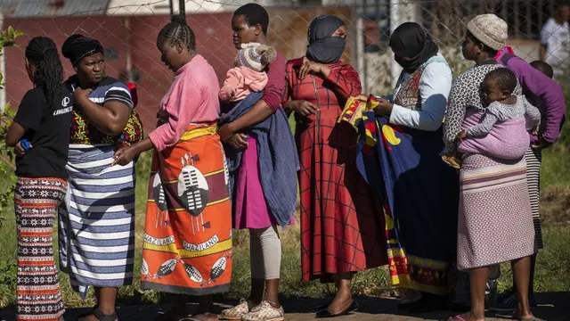 FOTO: Kasus COVID-19 Terus Meningkat, Afrika Selatan Akan Longgarkan Lockdown