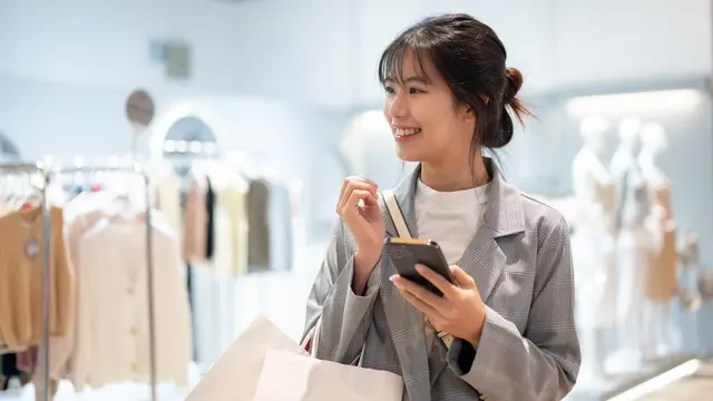 Sering Belanja Karena FOMO dan BM? Akali dengan Fitur Mobile Banking Ini Biar Makin Hemat!