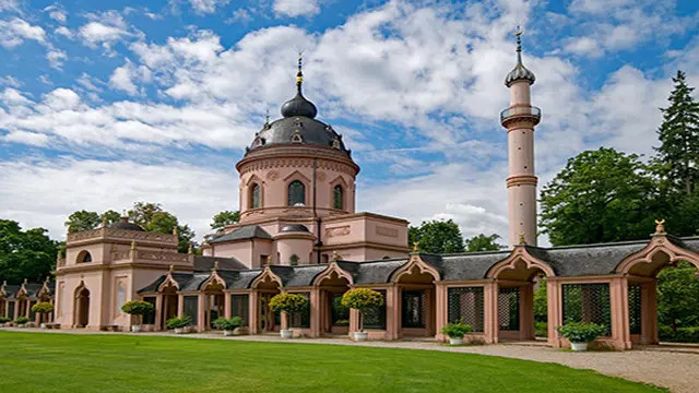 Ilustrasi Red Mosque