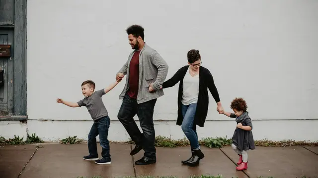 Tipe Parenting yang Bisa Membentuk Generasi Stroberi: Pelajari Dampaknya?