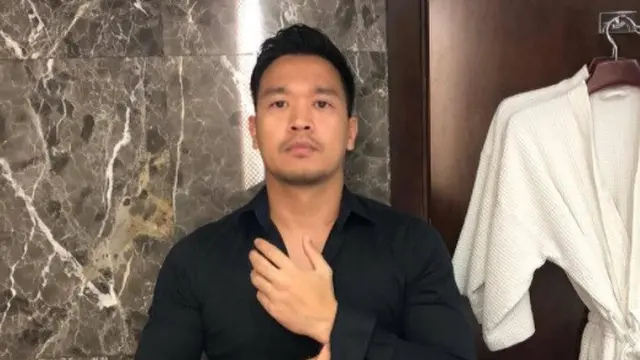 Michael Yukinobu Defretes