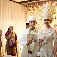 Naga Lyla dan Feby Rizky Andhika saat akad nikah (Dok. Pribadi)