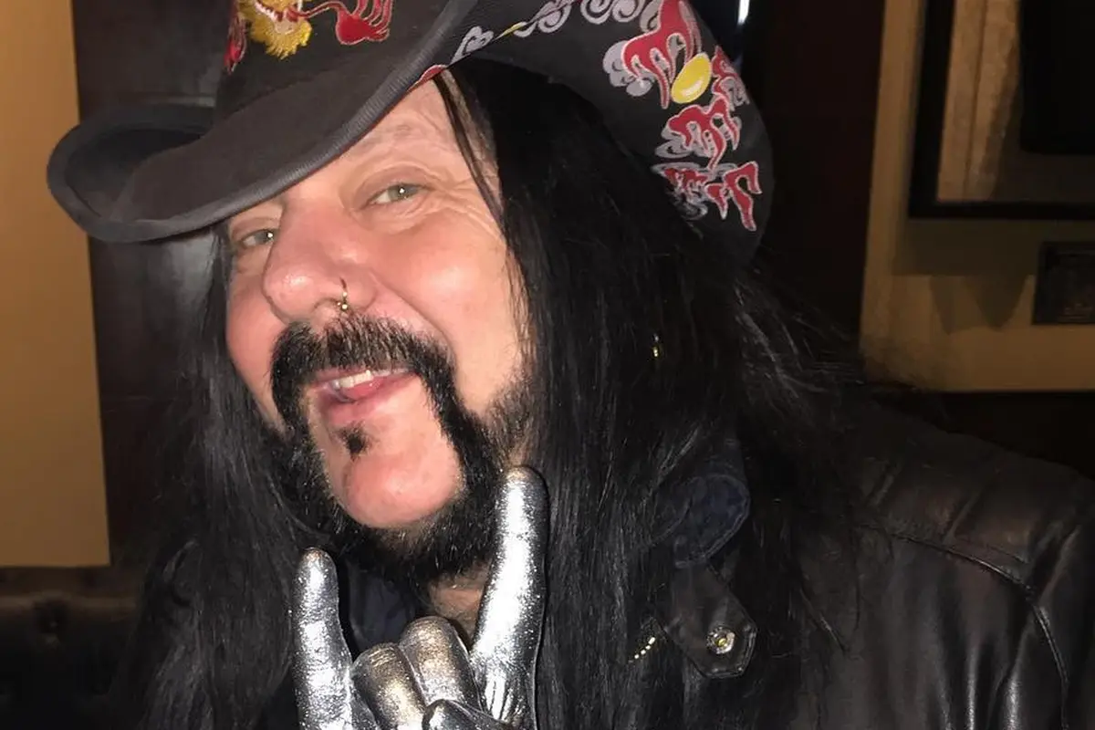 [Bintang] Vinnie Paul