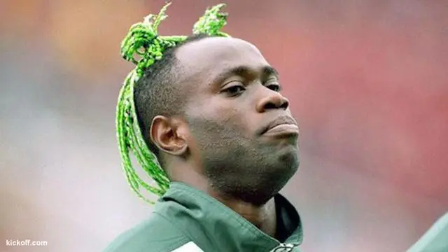 6 Gaya Rambut Pesepak Bola Ini Nyentrik Banget, Bikin Penonton Melongo