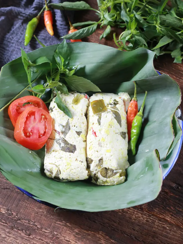 Tahu Isi Kukus/copyright shutterstock