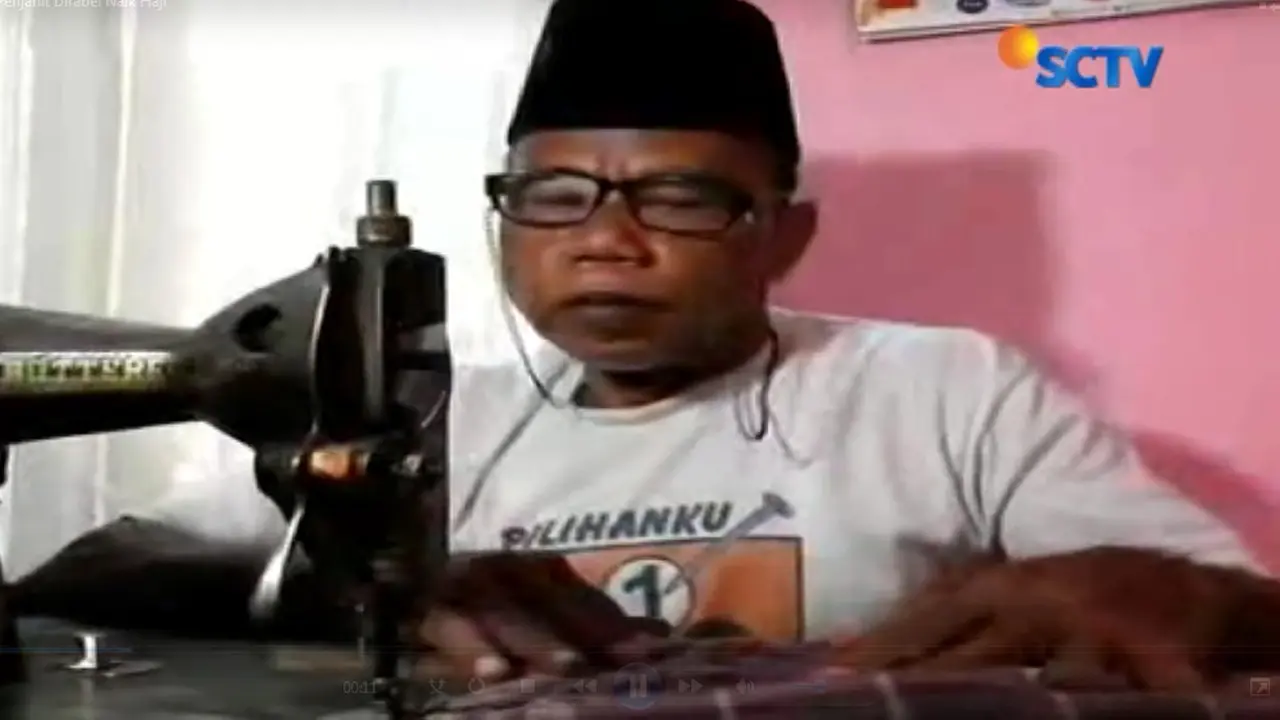Hasil Menabung, Penjahit Rumahan Difabel Naik Haji