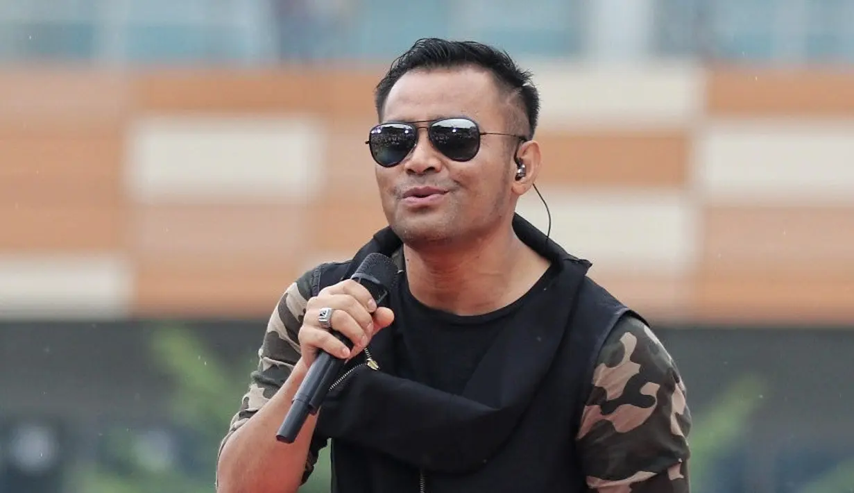 Penyanyi jebolan ajang pencarian bakat ini mengaku bahwa album barunya kali ini sangat personal untuknya dan terdapat perbedaan-perbedaan di dalamnya. (Adrian Putra/Bintang.com)