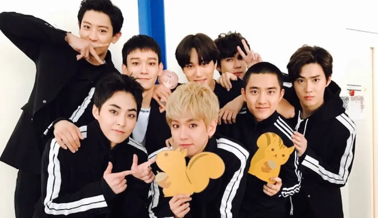 Chen, Xiumin, dan Baekhyun akan membintangi Travel the World on EXO's Ladder episode pertama. Tiga cowok tampan ini akan pergi ke Prefektur Tottori di Jepang. (Foto: Soompi.com)