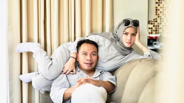 Vicky Prasetyo dan Angel Lelga