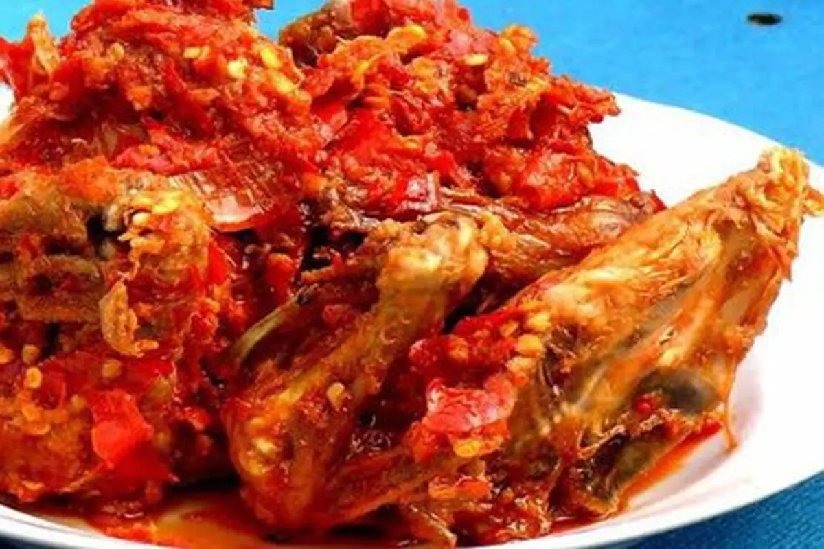 Ayam balado/copyright Sari Bundo