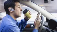 Sebuah riset baru menunjukkan bahwa multitasking saat mengemudi justru berbahaya. 
