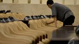 Keberadaan mereka nyaris terabaikan dari hiruk pikuk DPR. Padahal sejatinya keberadaan mereka sangatlah penting, Jakarta, Jumat (17/10/2014) (Liputan6.com/Andrian M Tunay) 
