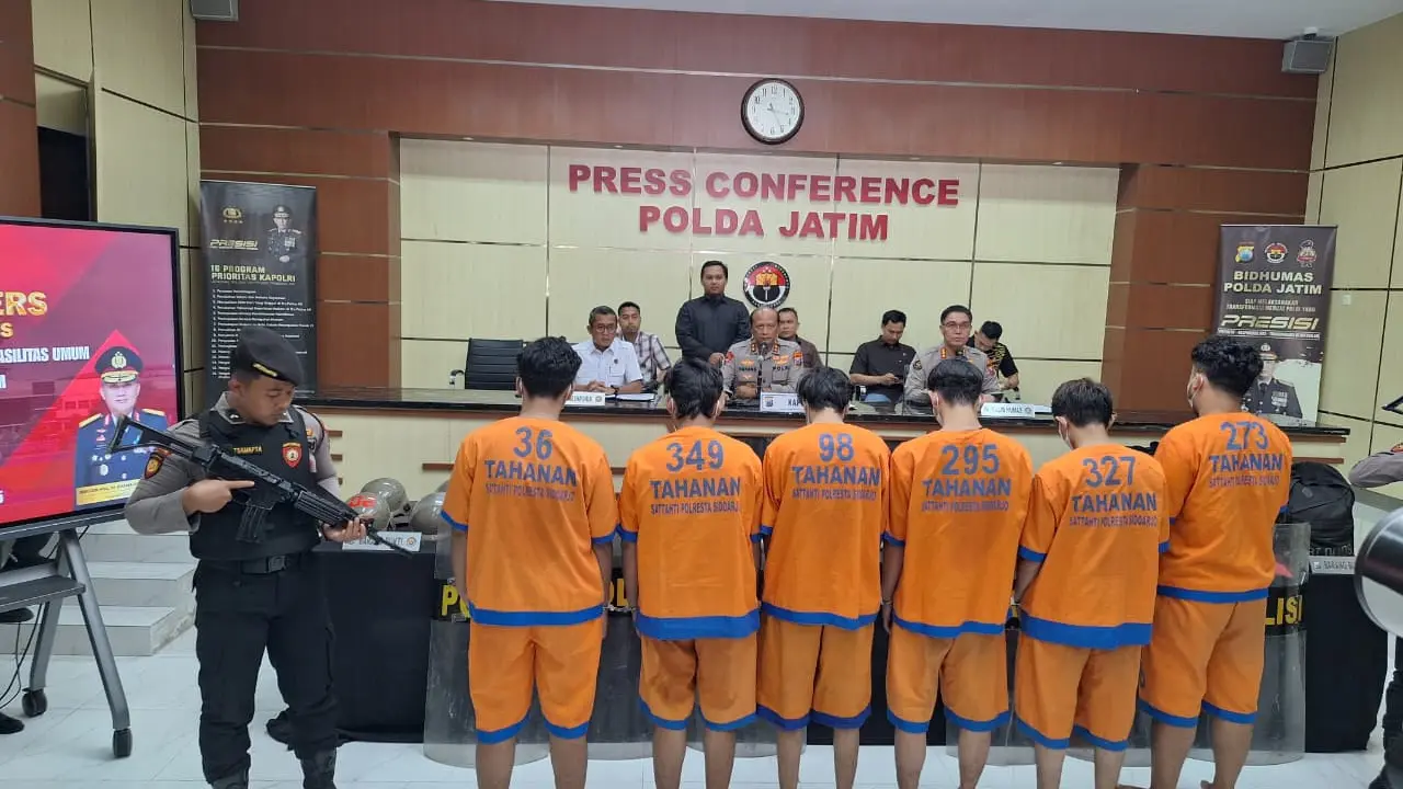Polisi tangkap sejumlah orang dalam demo anarkis di Jatim