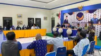 Kantor DPD Nasdem Kota Tangerang Selatan didatangi belasan tokoh lintas suku dan agama Tanggamus, Lampung, pada Sabtu 25 Juni 2022 malam. (Liputan6.com/Pramita Tristiawati)