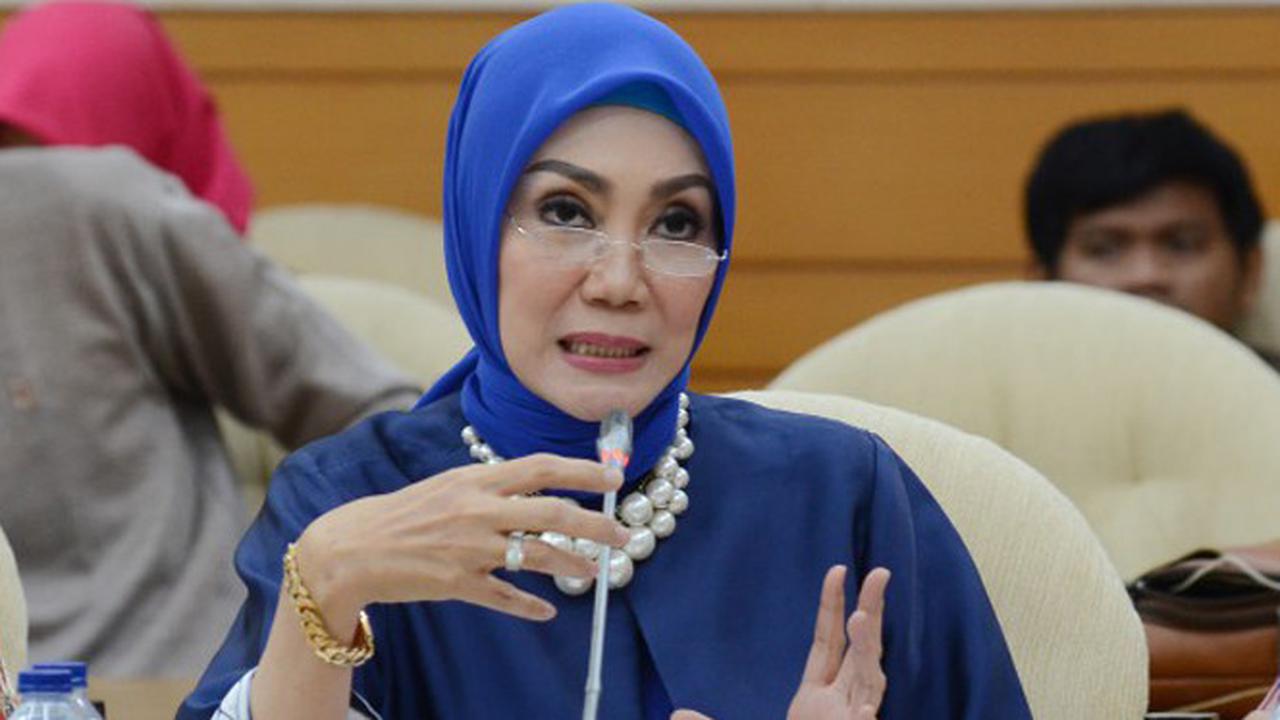 Okky disela-sela Tim Kunjungan Kerja Komisi IX DPR RI menggelar diskusi dengan jajaran Pemkab Belitung, di Kantor Bupati Belitung, Lesung Batang, Babel, Rabu (2/5/2018).