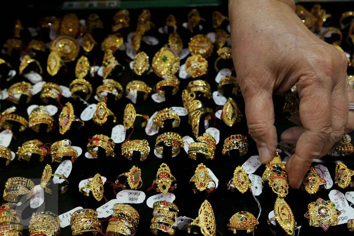 20150903-Harga Emas Antam Stabil di Rp560.000/Gram-Jakarta