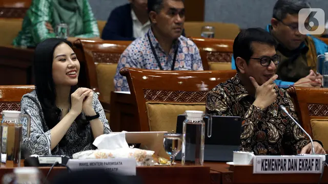 Didampingi Angela, Wishnutama Rapat Perdana dengan DPR