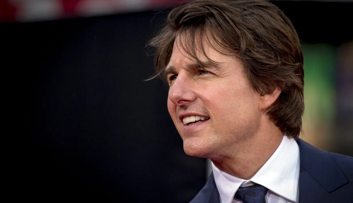 Aktor  Hollywood, Tom Cruise saat menghadiri acara pemutaran film "Mission Impossible : Rogue Nation" di New York, AS, Senin  (27/7/ 2015). Film ini diproduseri oleh Tom Cruise dan David Ellison dari Skydance Productions. (REUTERS/Brendan McDermid)