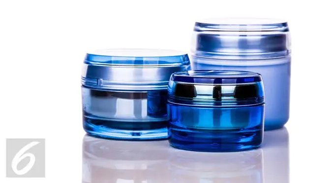 Disini disebutkan untuk Anda produk kosmetik apa saja yang Anda harus selalu dinginkan.(foto: Istockphoto)