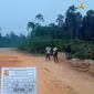 Pembangunan jalan paralel perbatasan Indonesia-Malaysia di Kalimantan Barat (Kalbar) sepanjang 811,32 km. (dok: PUPR)