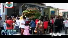 Musim panen kini menyelimuti Desa Windu, Kecamatan Karangbinangun warga melakukan arak-arakan gunungan yang merupakan hasil bumi yang di arak keliling kampung, gunungan tersebut berisi hasil panen dari para petani.